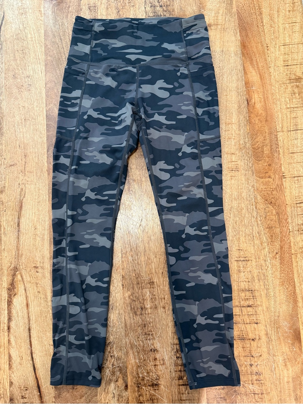 L I N C Camo High-Waist Leggings - Black, Gray